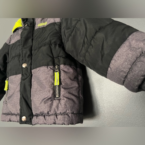 OshKosh B'gosh Boys Coat With Hoodin Black, Gray and Green Puffer Jacket - Picture 10 of 11